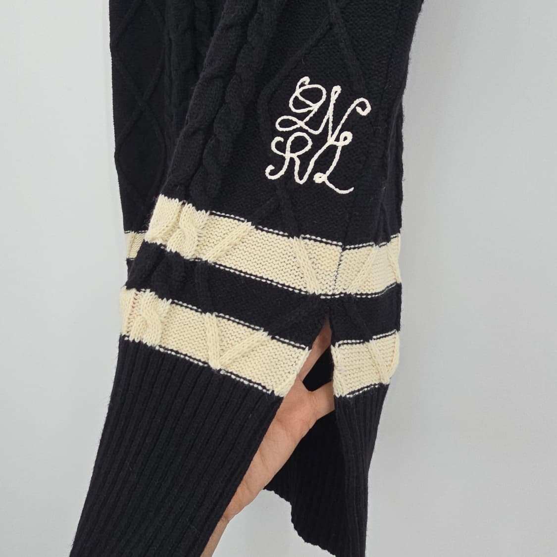 제너럴아이디어 케이블 니트 롱 원피스 블랙 상품이미지3