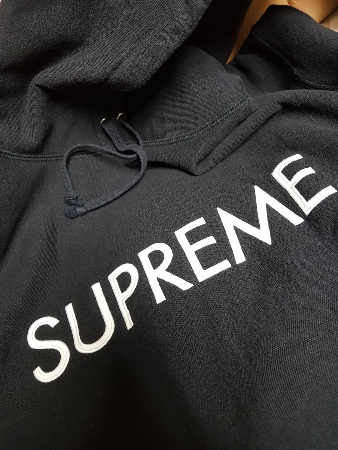 슈프림 캐피탈 후드 티셔츠 블랙 22FW 상품이미지5