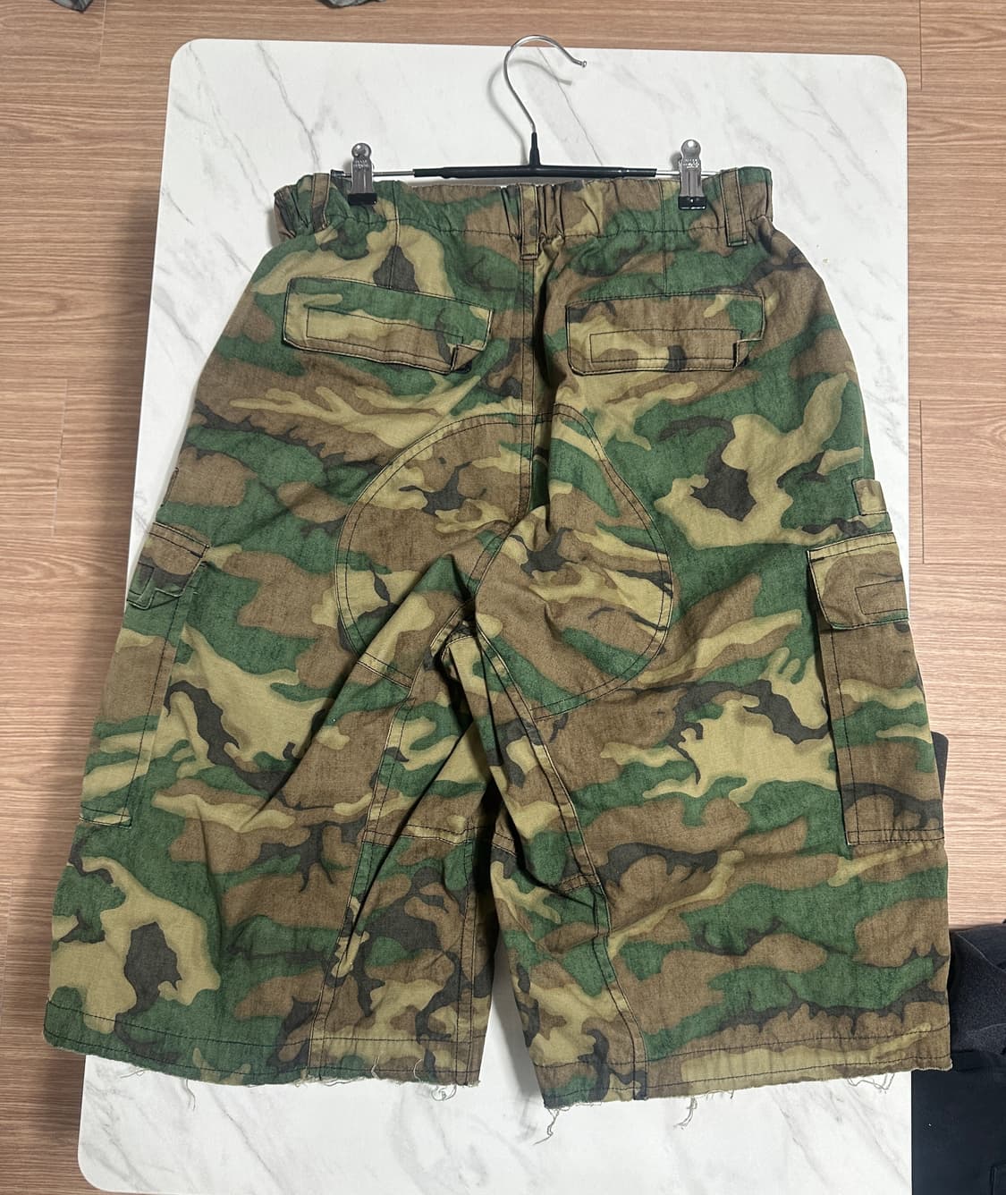 side.service 우드랜드 카모 버뮤다 팝니다🤙 상품이미지4