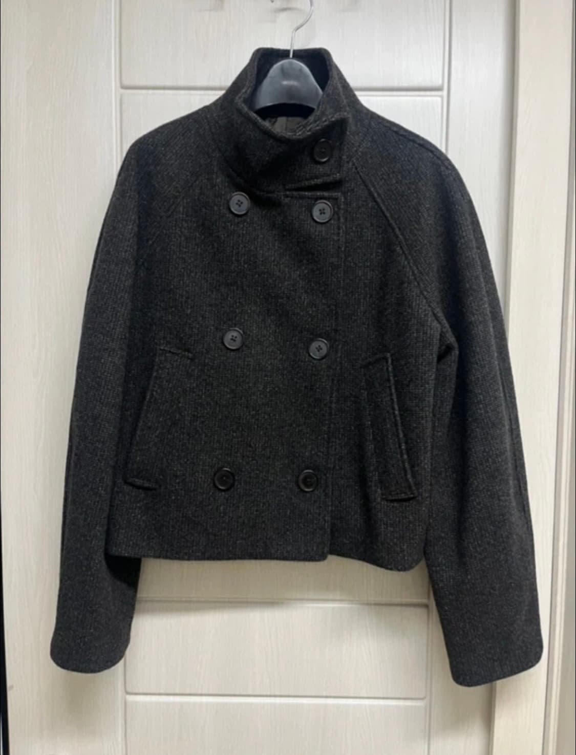 에잇세컨즈 숏코트 상품이미지1