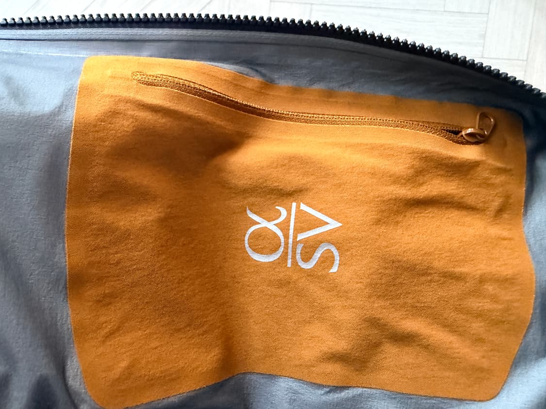 아크테릭스 알파 SV 24K 블랙 자켓 상품이미지4