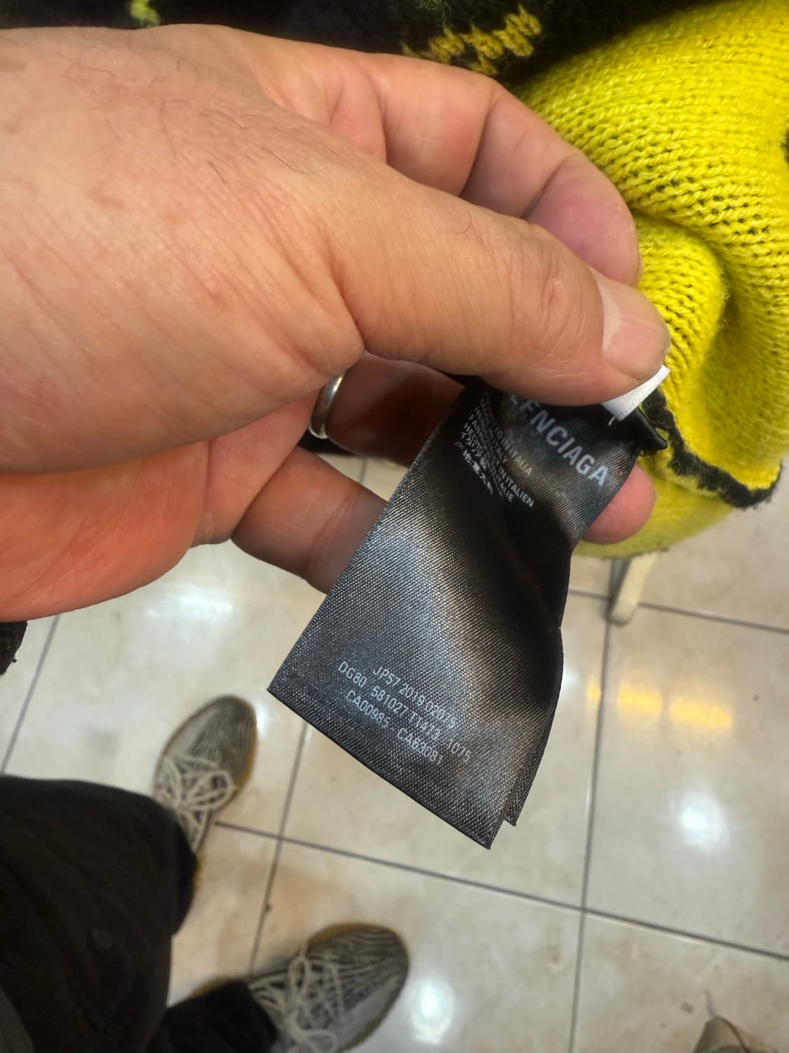 100 정품 발렌시아가 멀티 로고 니트 팝니다 상품이미지5