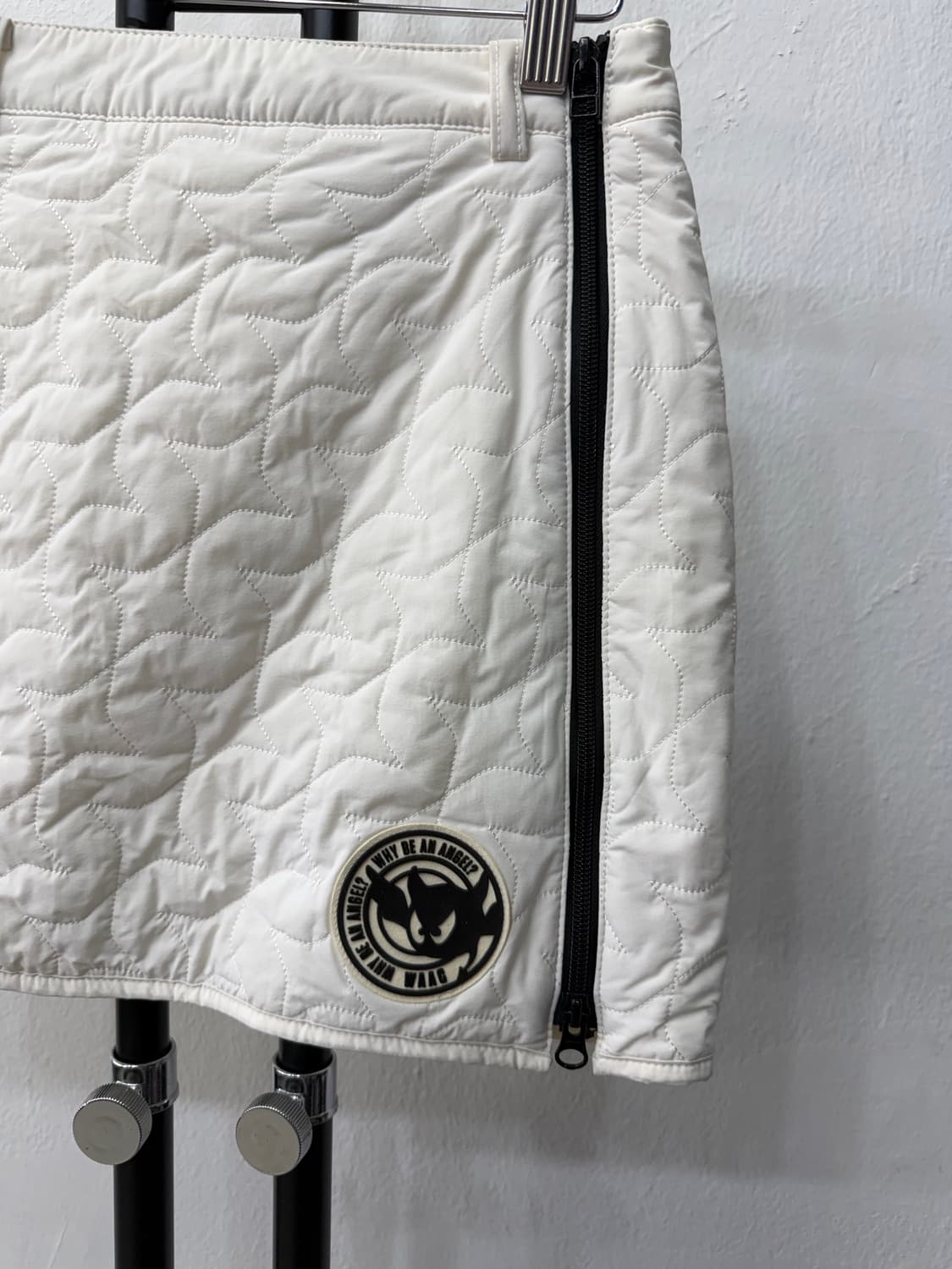 정품) WAAC 왁 골프 화이트 퀼팅 스커트 2(26) 상품이미지3