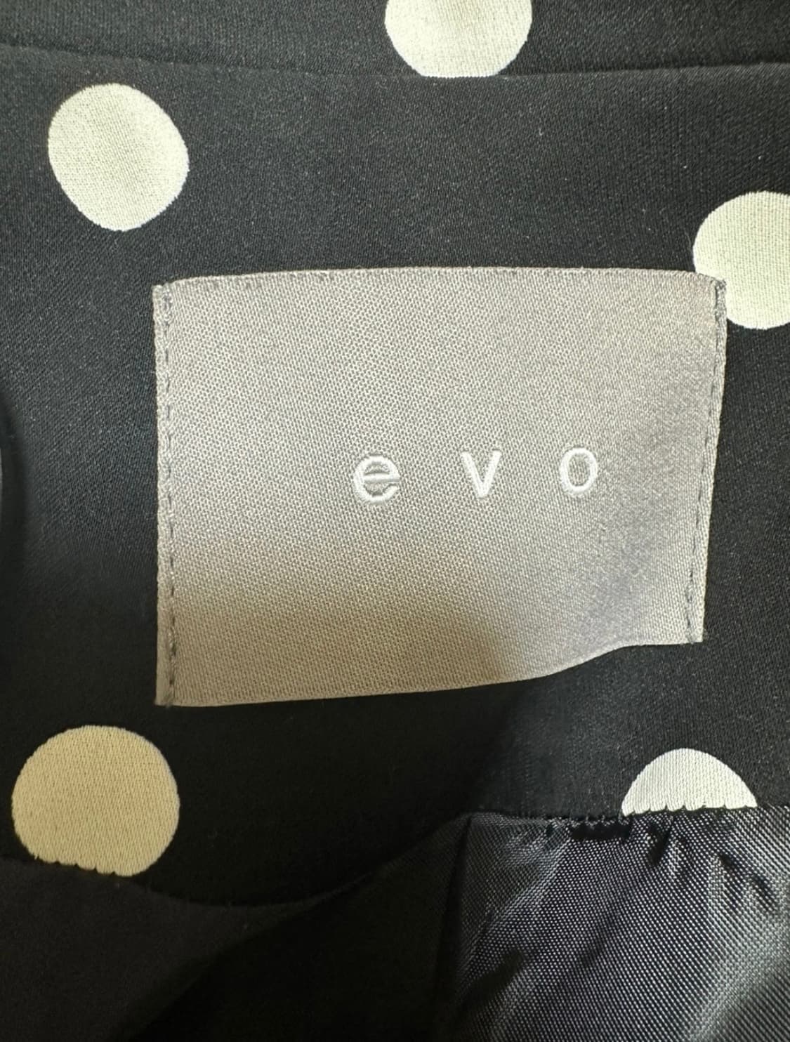 EVO 블랙 도트 프릴 자켓 상품이미지7
