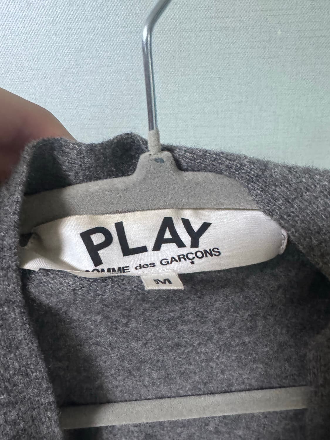 꼼데가르송 플레이 그레이 가디건 골드와펜 M 상품이미지5