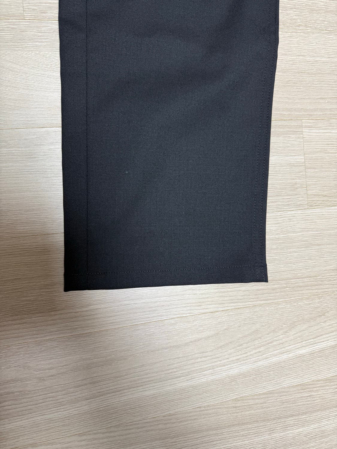 aieul 아이엘 pieter trousers 블랙 50사이즈 상품이미지5