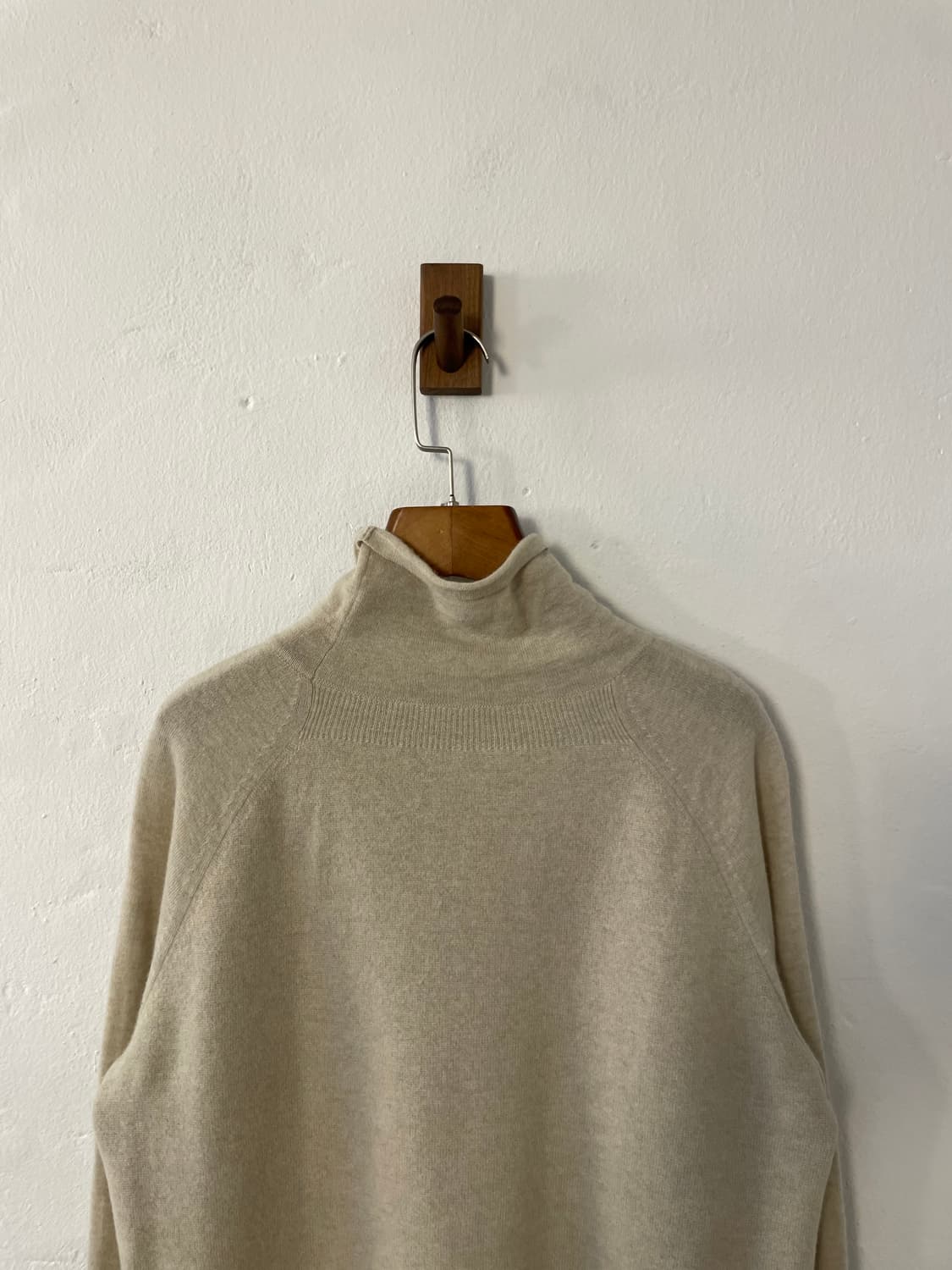 타임 터틀넥 니트  상품이미지10