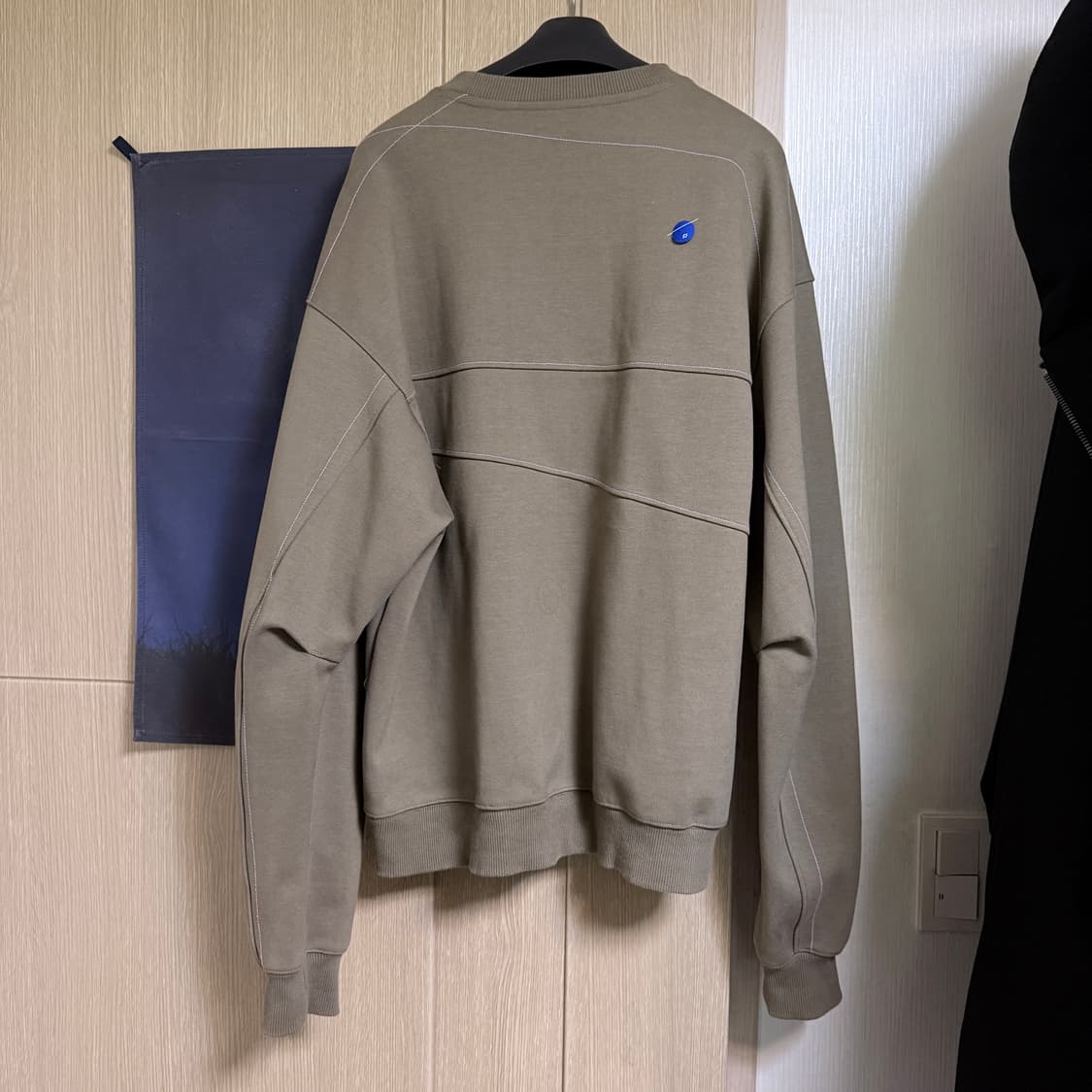 아더에러 맨투맨 상품이미지2