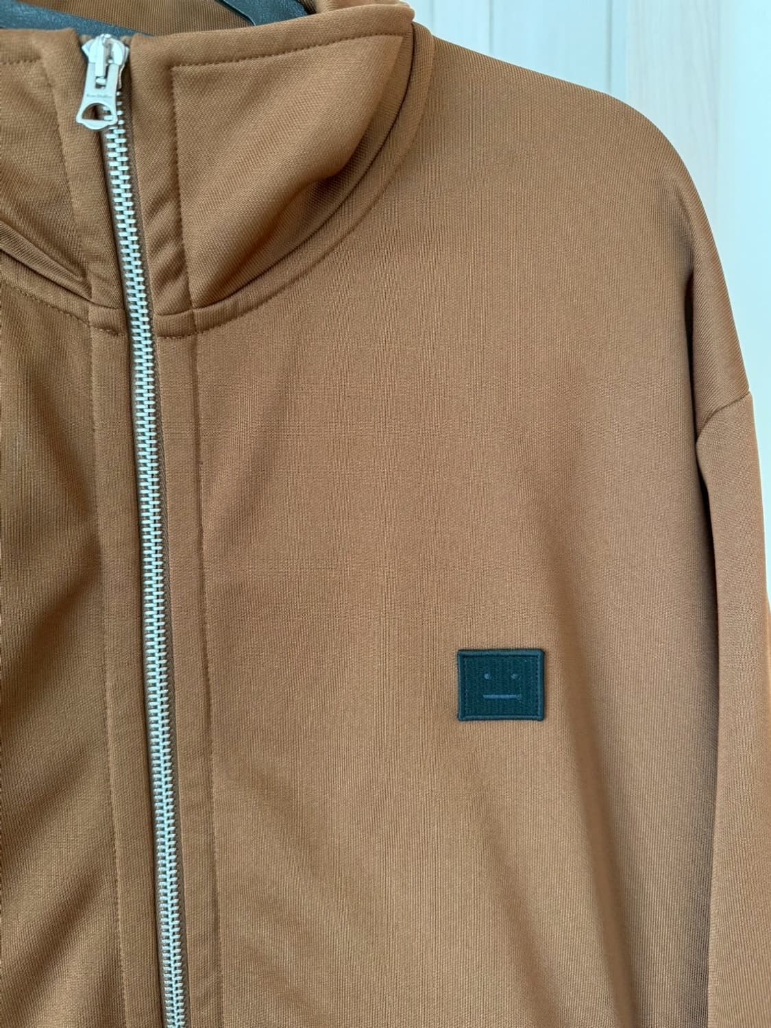 Acne Studios 브라운 페이스 로고 집업 자켓 S 상품이미지4