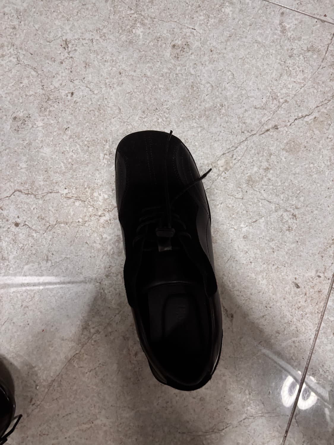 페몬트 스퀘어 블랙 스니커즈 255 상품이미지5