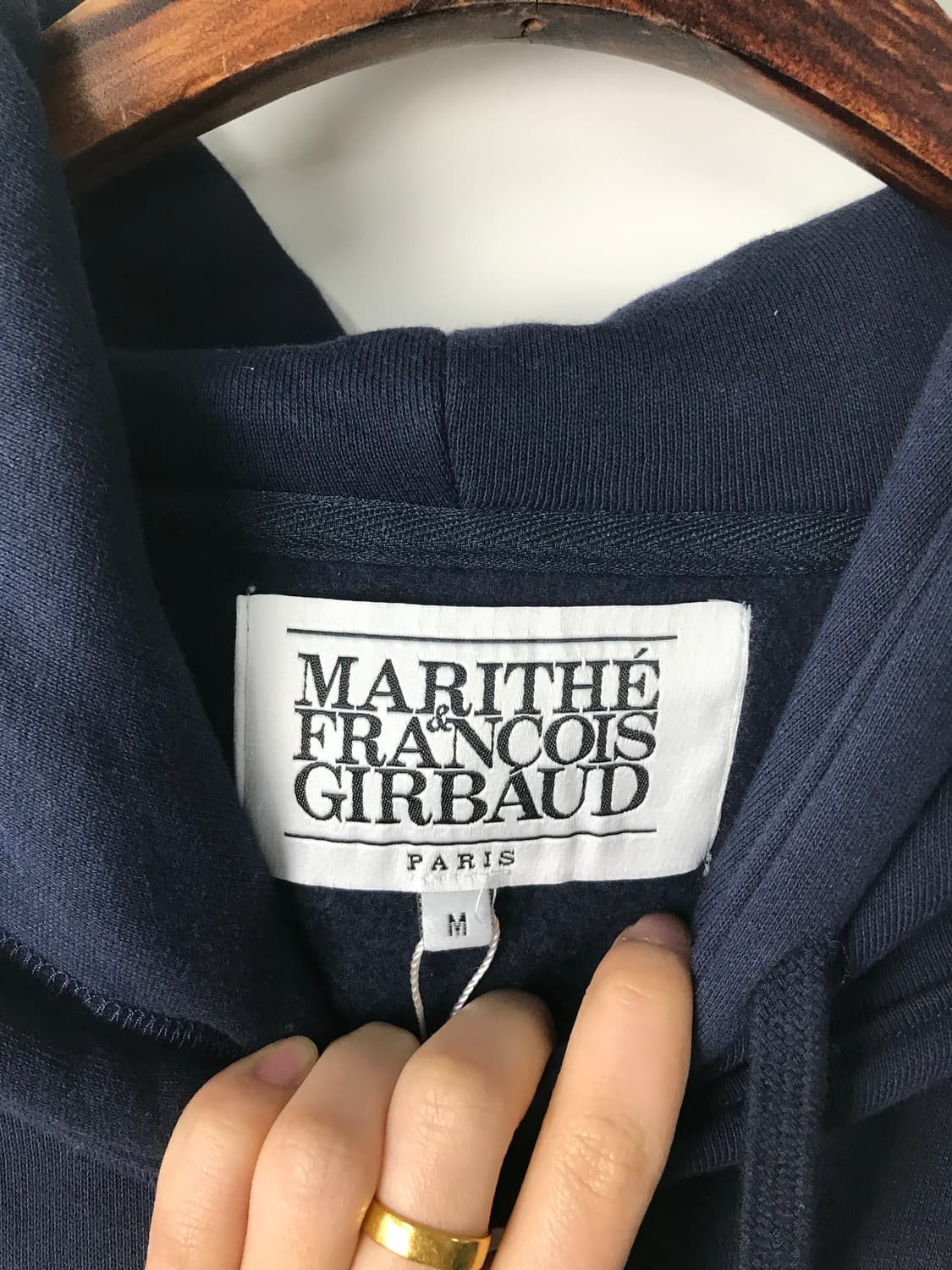 마리떼프랑소와저버 자수로고 네이비 후드티  상품이미지7