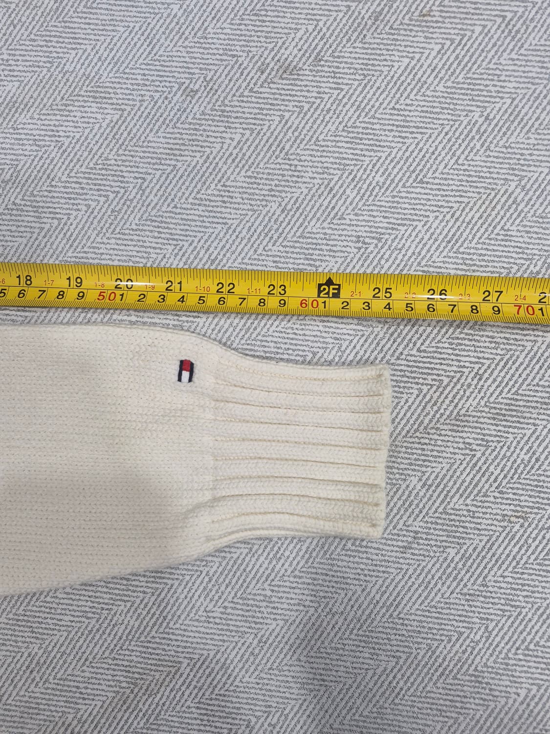 타미힐피거 니트 플래그 빅로고 포인트  울 스웨터 아이보리 남성 95 상품이미지8