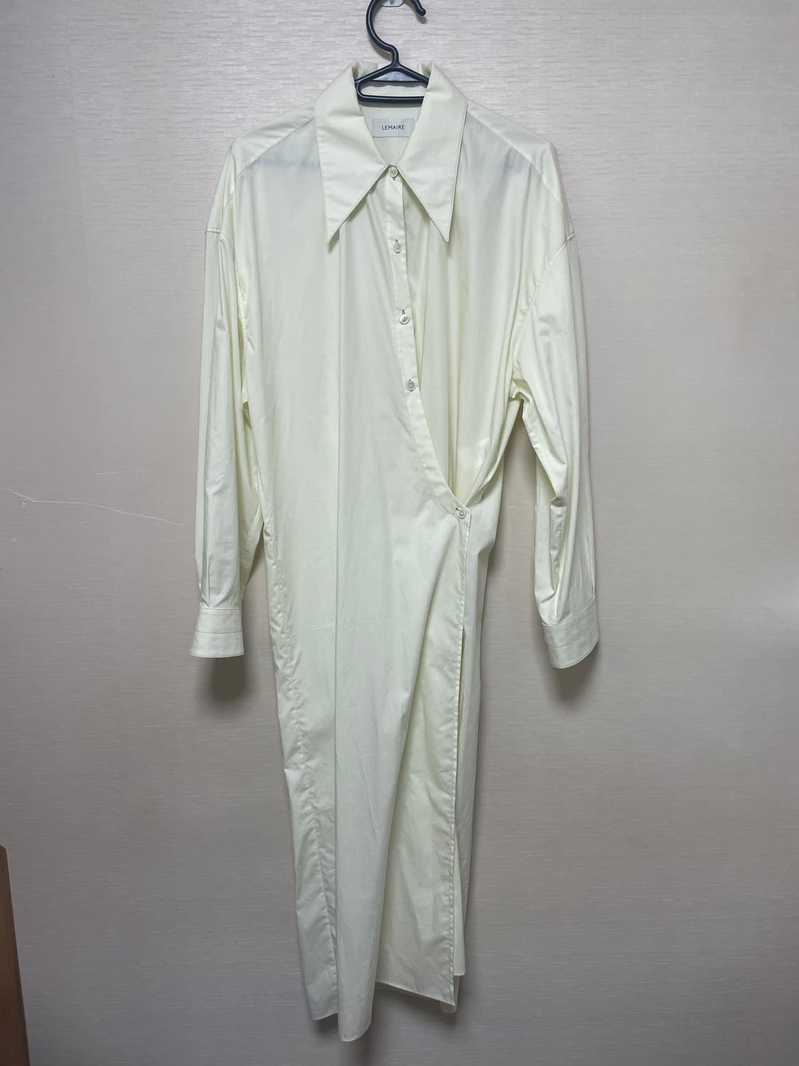 르메르 트위스트 랩 셔츠 원피스 상품이미지1