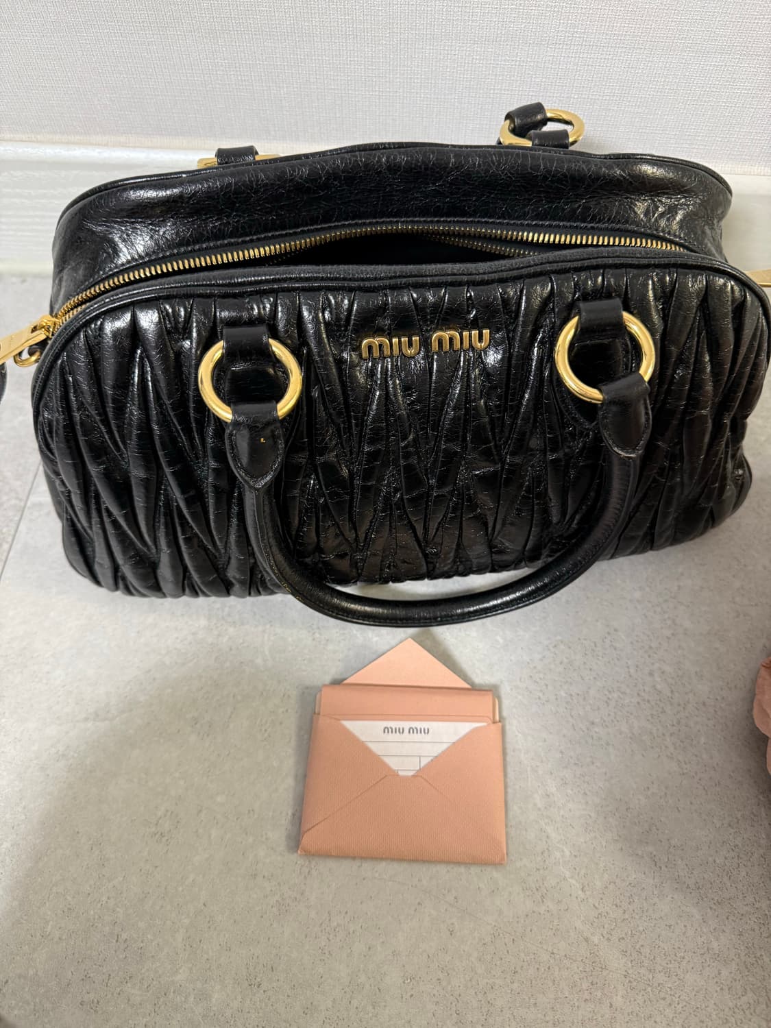 미우미우 마테라쎄 토트백 상품이미지4