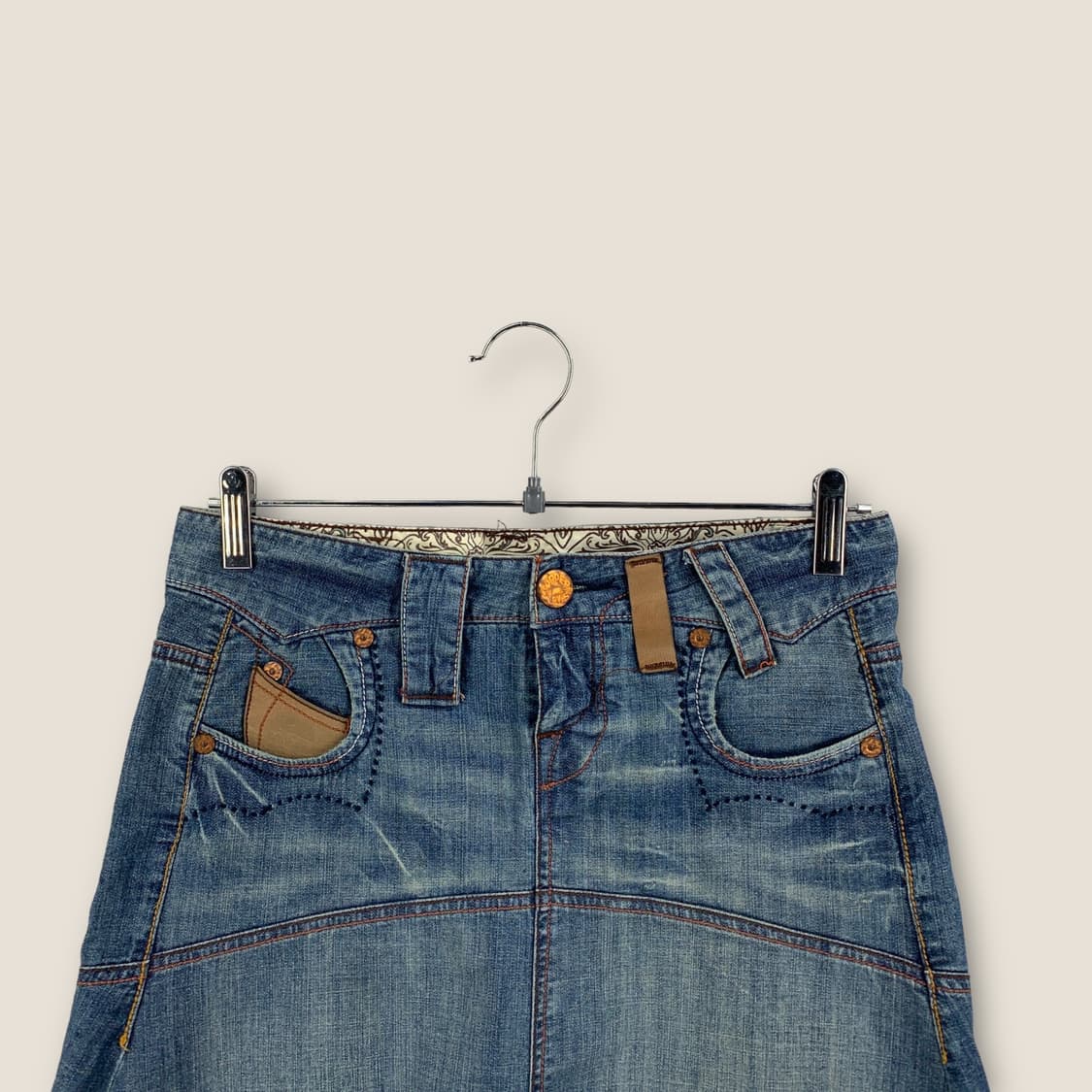 리바이스 패치탭 데님스커트 상품이미지3