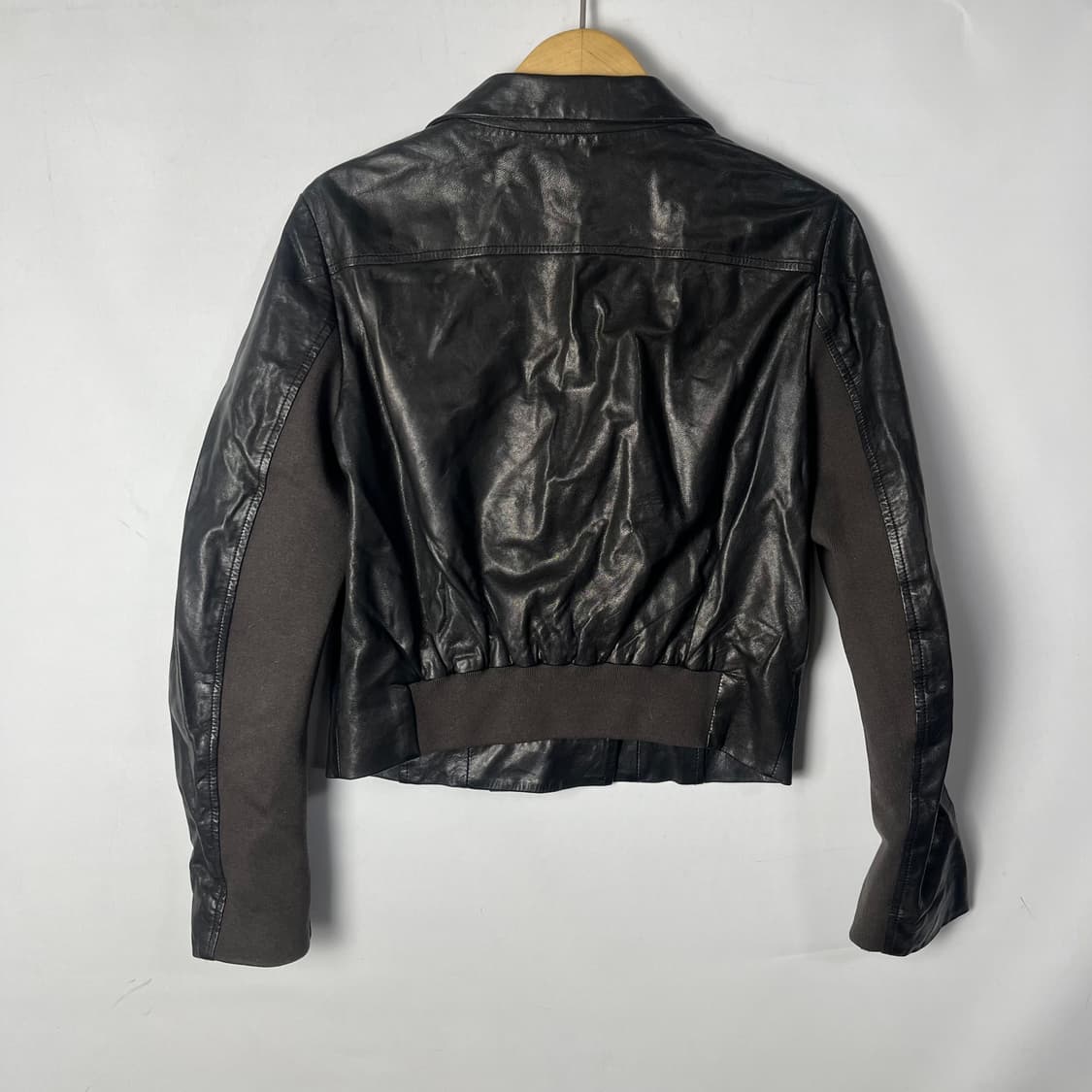 [Theory] 띠어리 버튼업 크롭 램스킨 레더자켓 상품이미지2