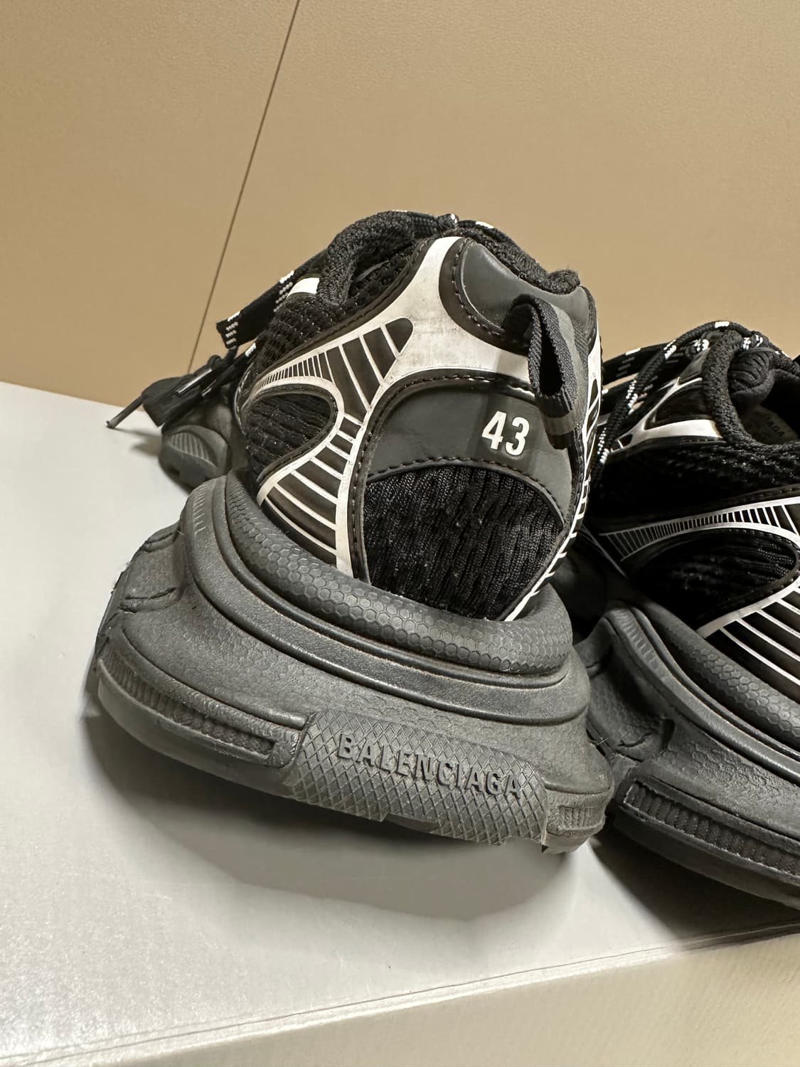 발렌시아가 3XL 블랙 43 상품이미지8