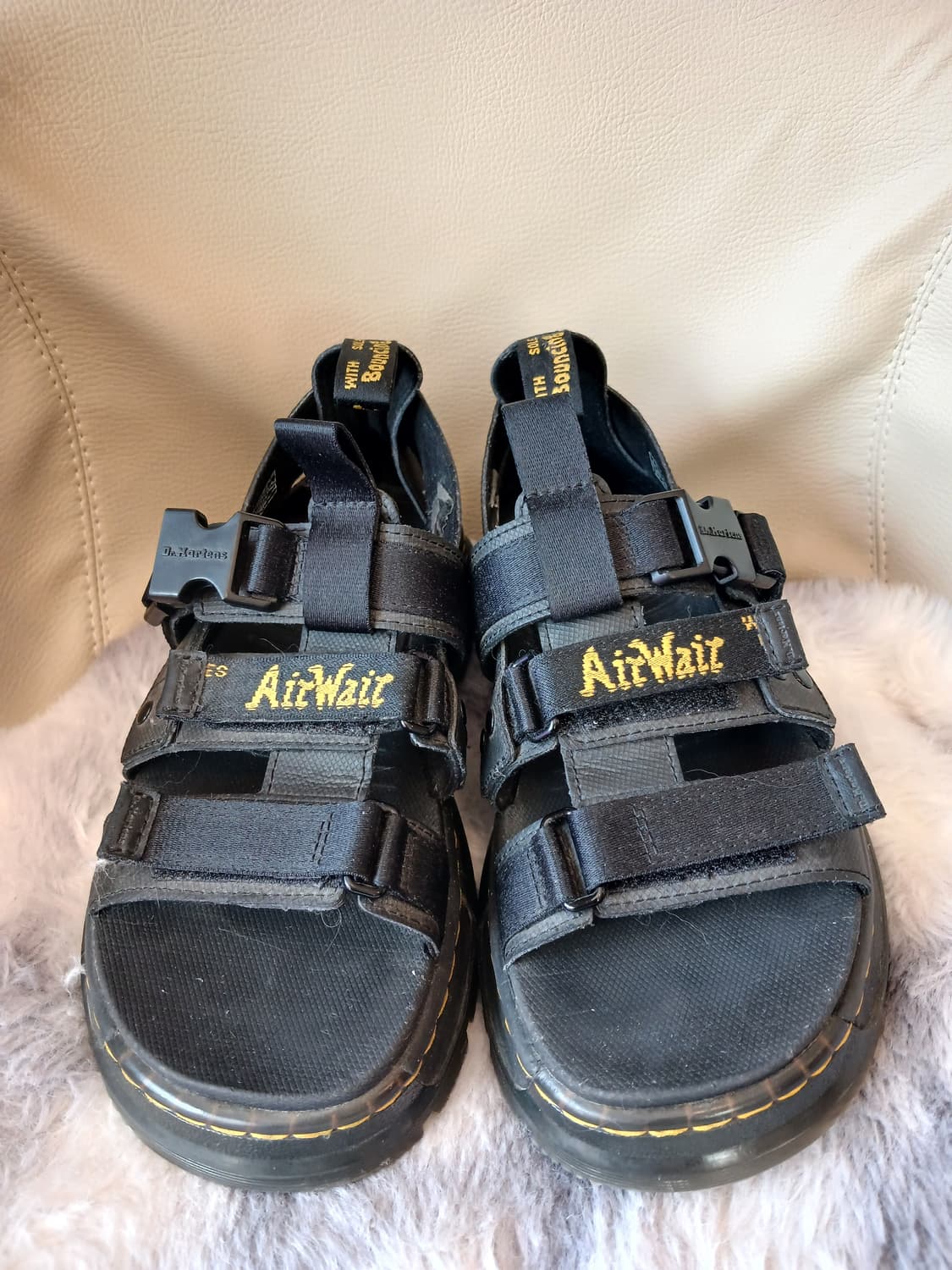 닥터마틴 정품 여성 스트랩 샌들 UK.6 사이즈 (뒷면 높이 4센치) 상품이미지1