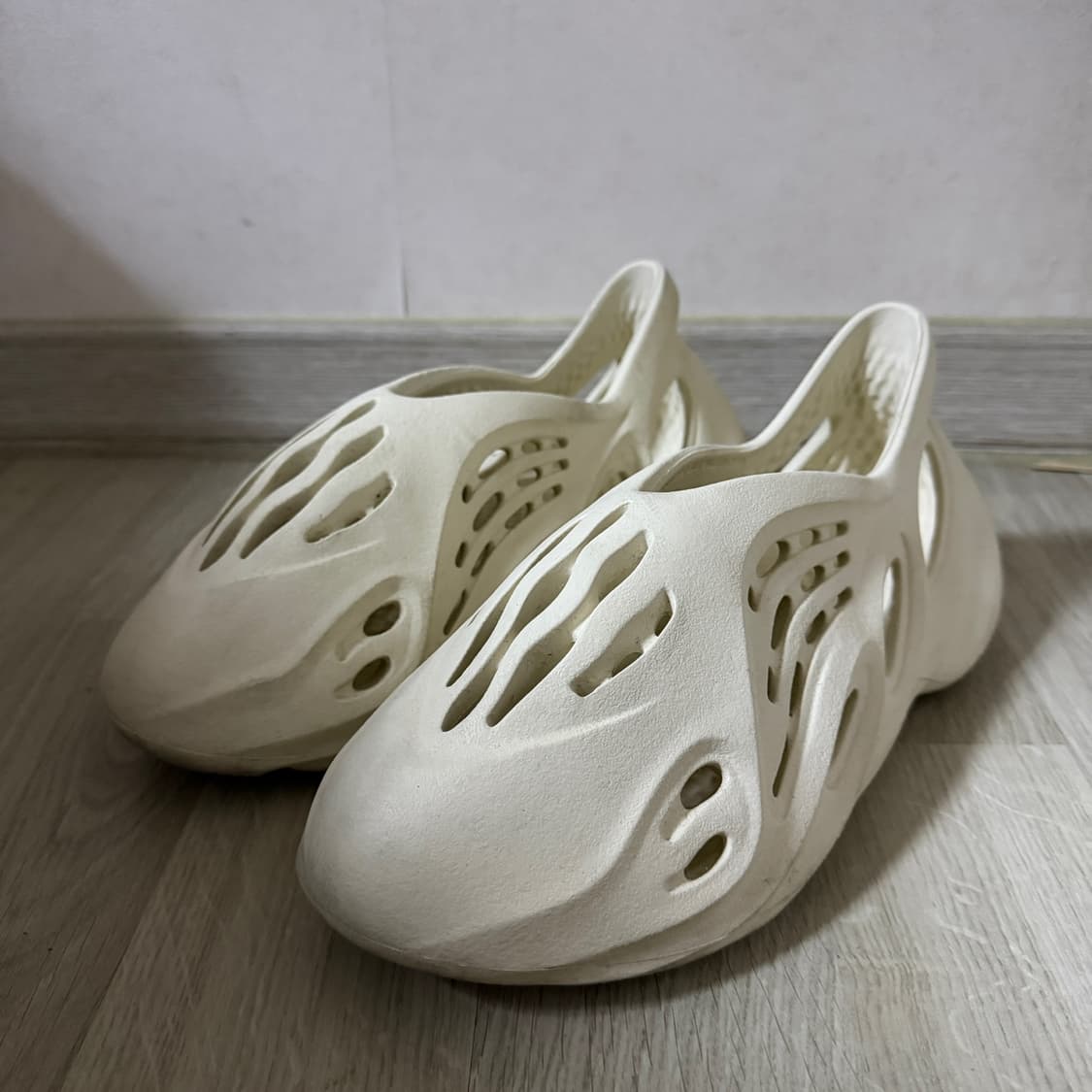 아디다스 이지 폼 러너 FY4567 (270) 상품이미지10