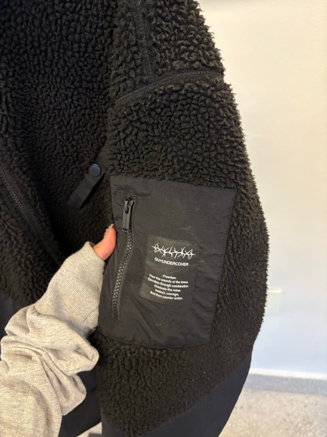 GU x UNDERCOVER fleece black 상품이미지3