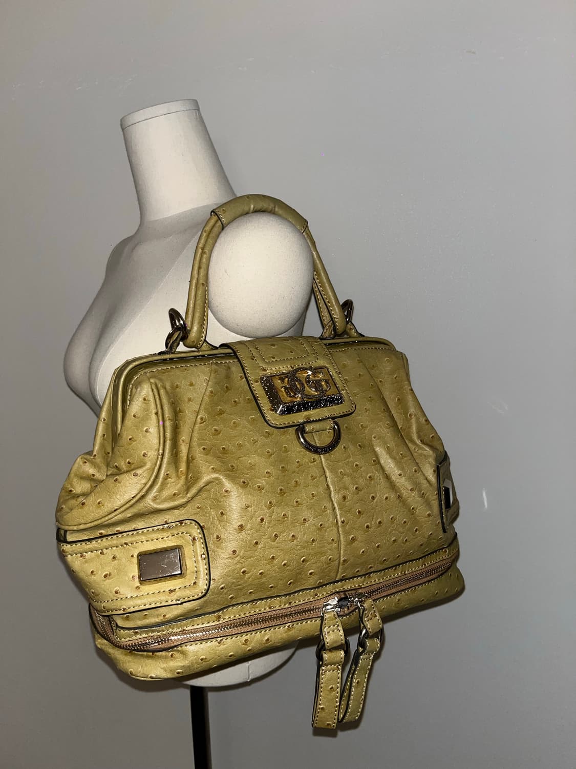 Guess yellow beige shoulder bag 상품이미지3