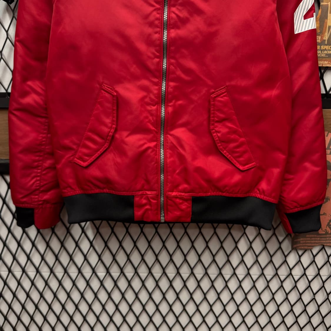 조던 키즈 바시티 봄버 자켓 후면 레터링 로고 포인트 레드 블랙 상품이미지4