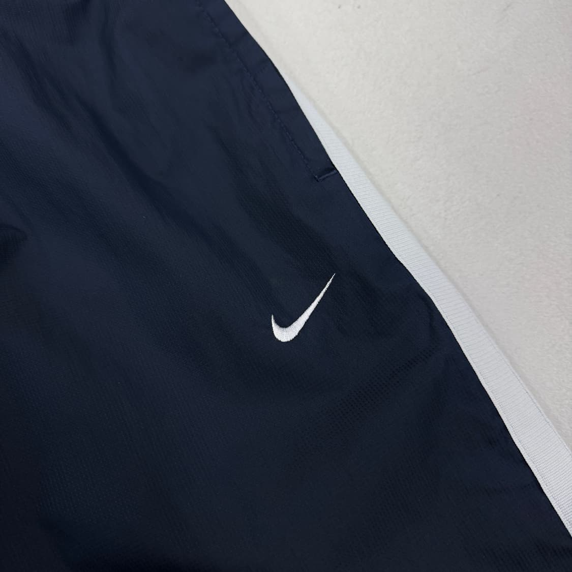 나이키 00s 스우시 올드스쿨 바람막이 트랙팬츠 상품이미지3