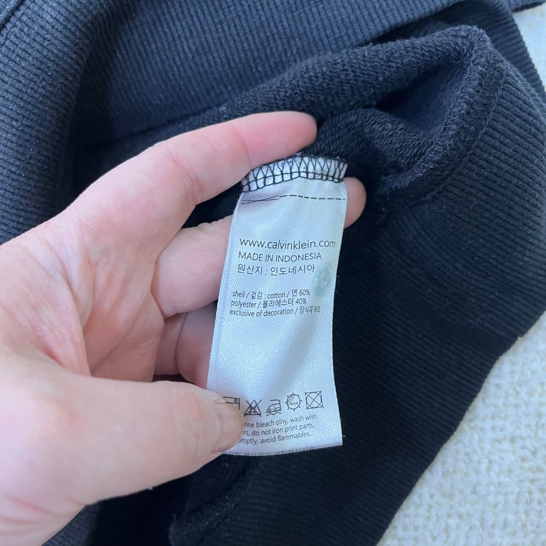 L 캘빈클라인 스몰로고 긴팔 맨투맨 0323M 상품이미지3