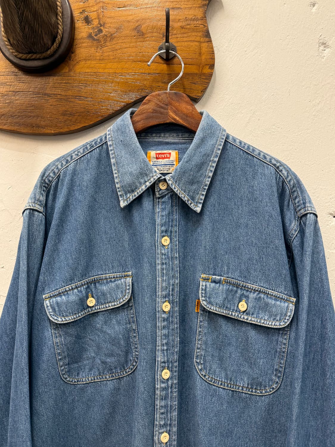 L) 90s Levi’s Orange Tab Denim Work Shir 상품이미지1