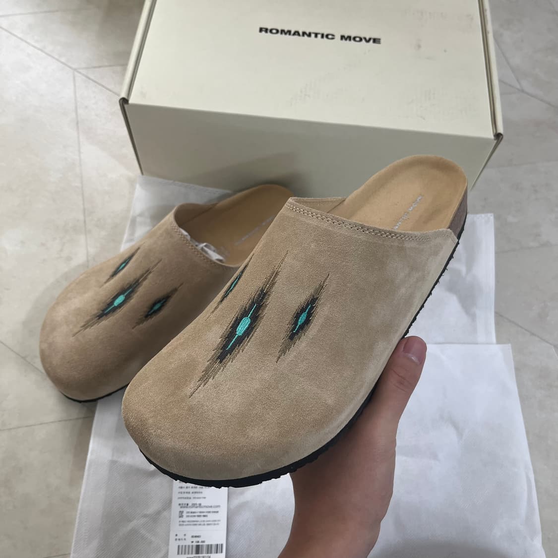 새상품(270) 로맨틱무브 아콘 자수 스웨이드 슬라이드 아이보리 상품이미지2