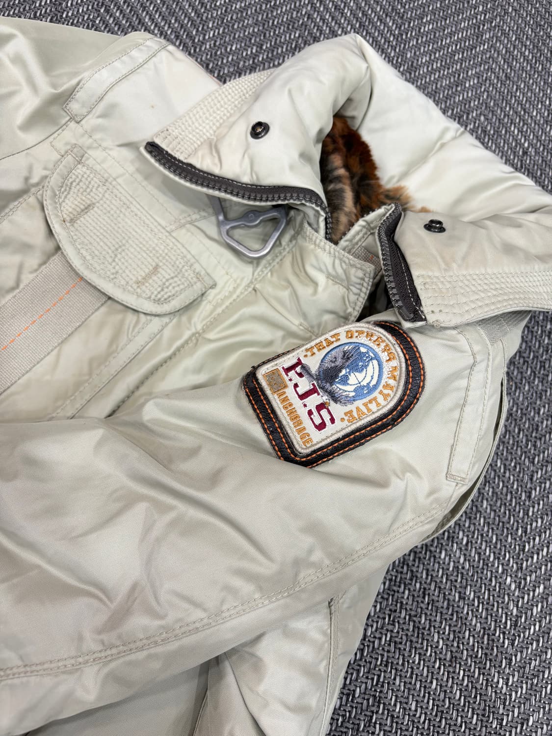 파라점퍼스 코디악 패딩 베이지xs 상품이미지4