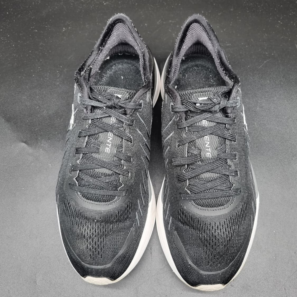 데상트 에너자이트 폼 운동화 230 상품이미지2