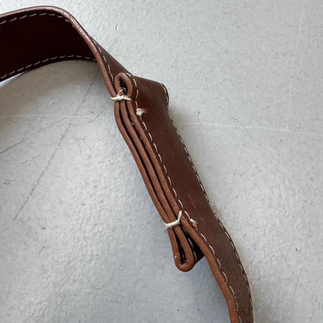 비비안웨스트우드 레더 패치 크로스백 상품이미지5