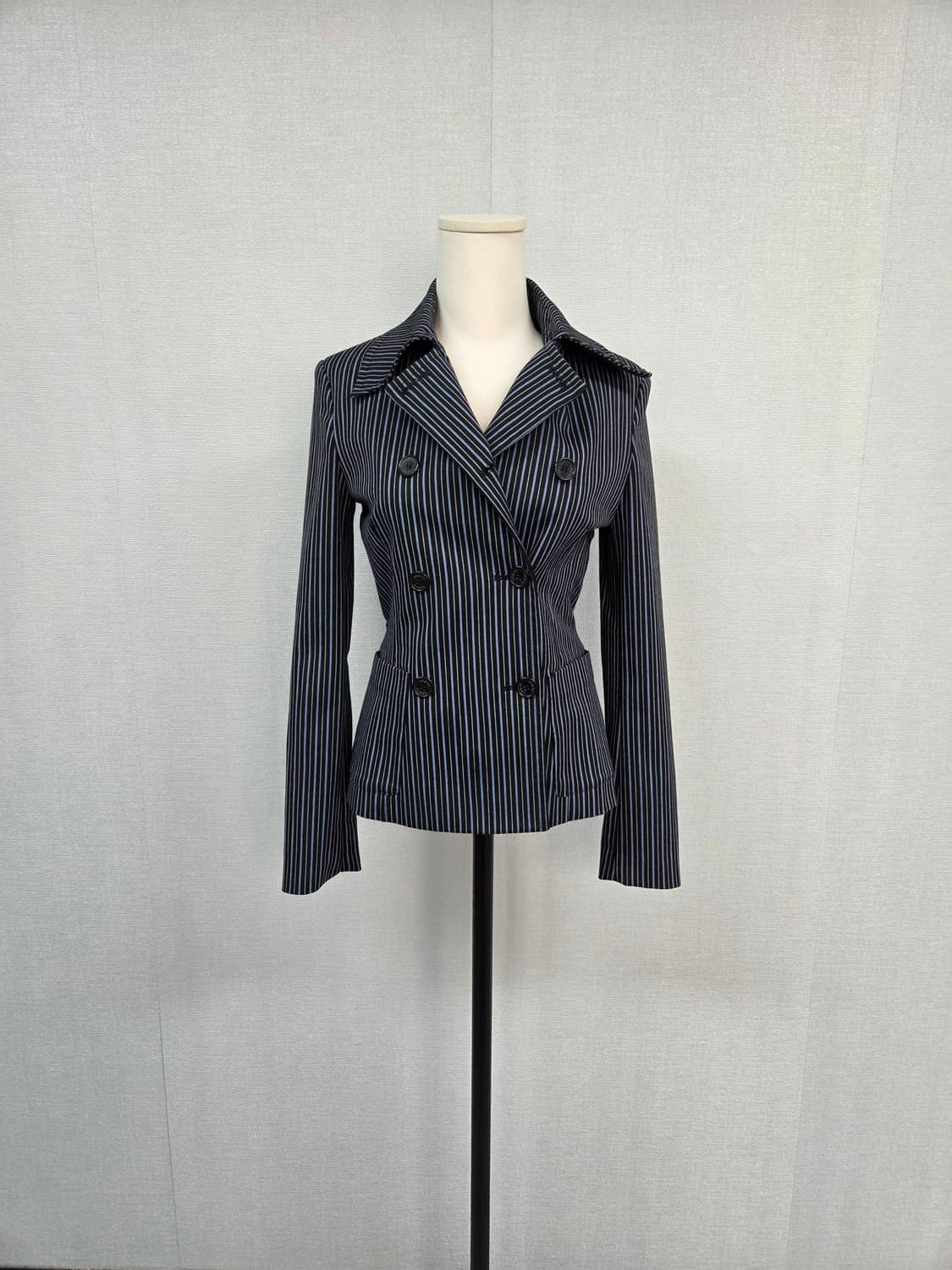 온앤온   스트라이프  여성자켓  상품이미지2