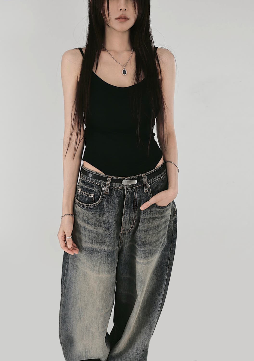 새거)시크윈 바디수트 백홀 등파임 슬리브리스 나시 미스치프 보헤미안서울 상품이미지3