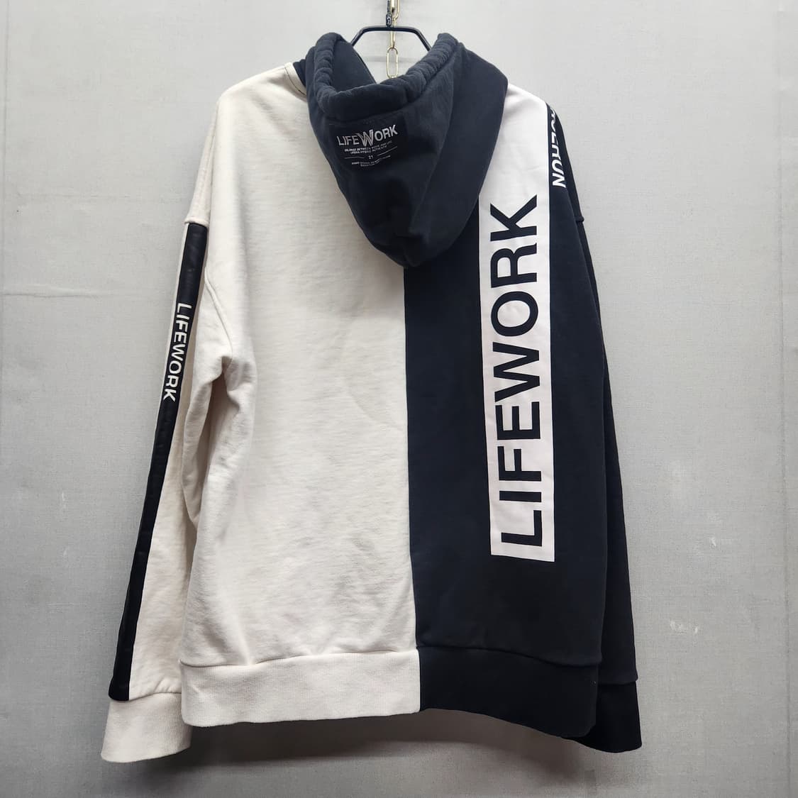 라이프워크 블랙/화이트 디자인 후드티 L 상품이미지3