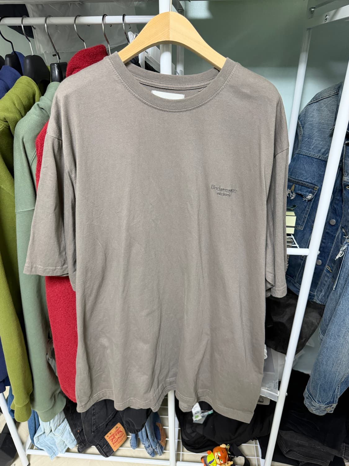 언더마이카 Mu.05 안티 로고 오버핏 반팔티 카키(2) 상품이미지3