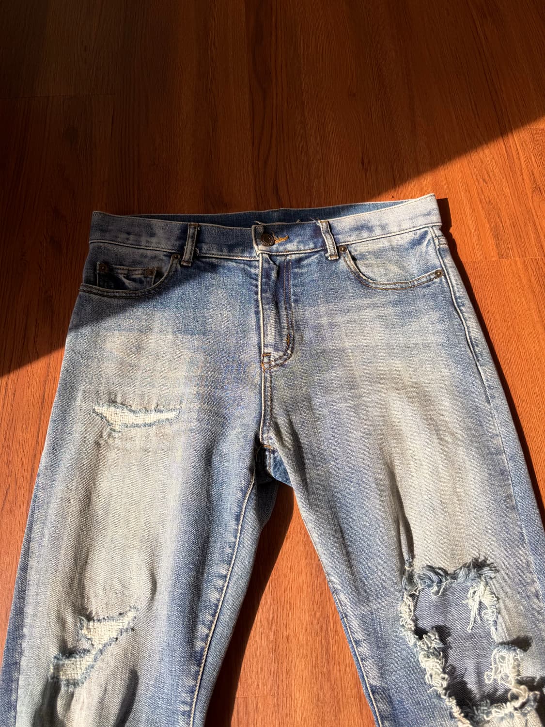 생로랑 17SS 데미지 데님 팬츠 상품이미지5