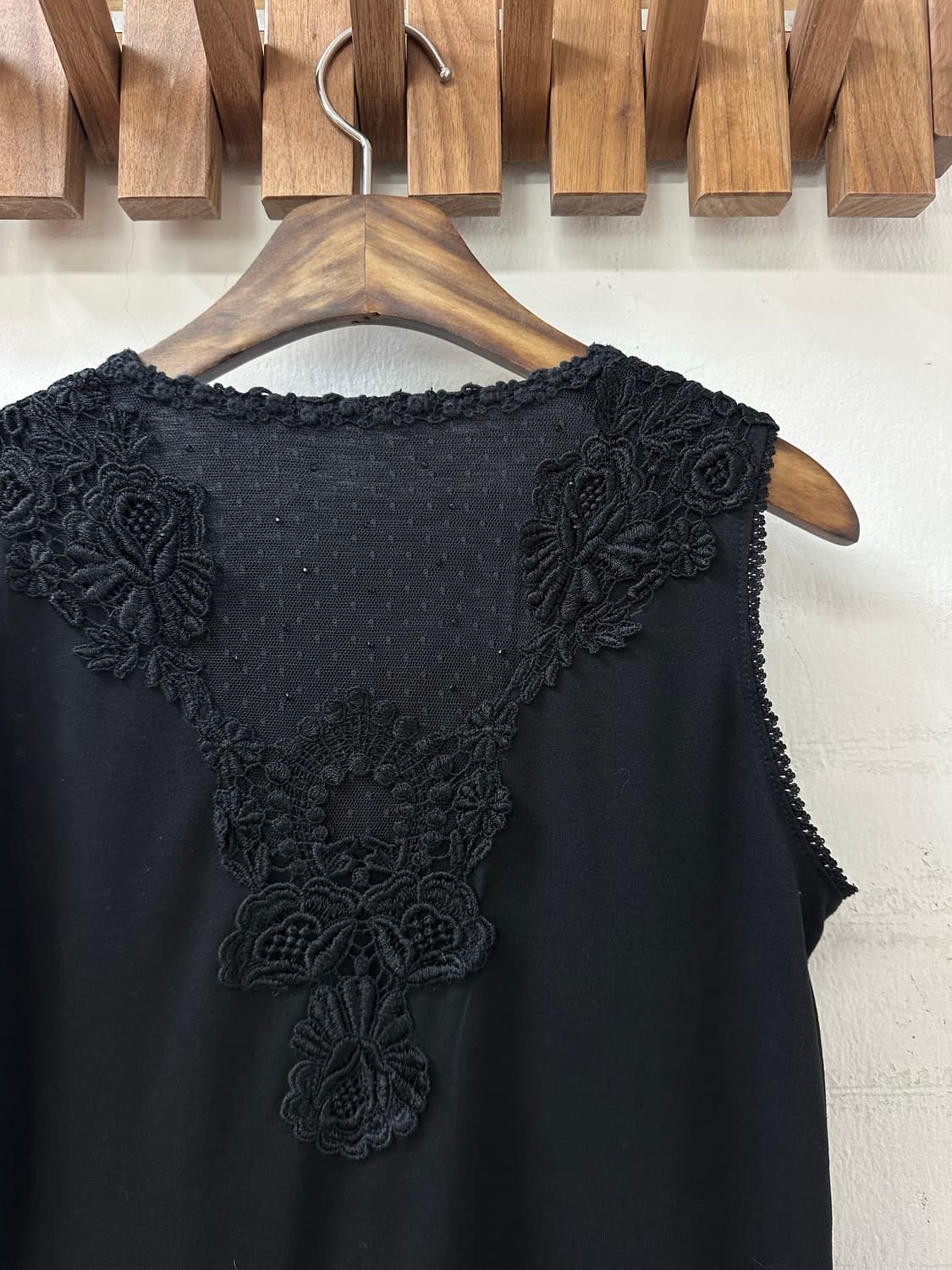 일본빈티지 Axes femme 엑시즈팜 레이스 핀턱 디테일 슬리브리스 상품이미지3