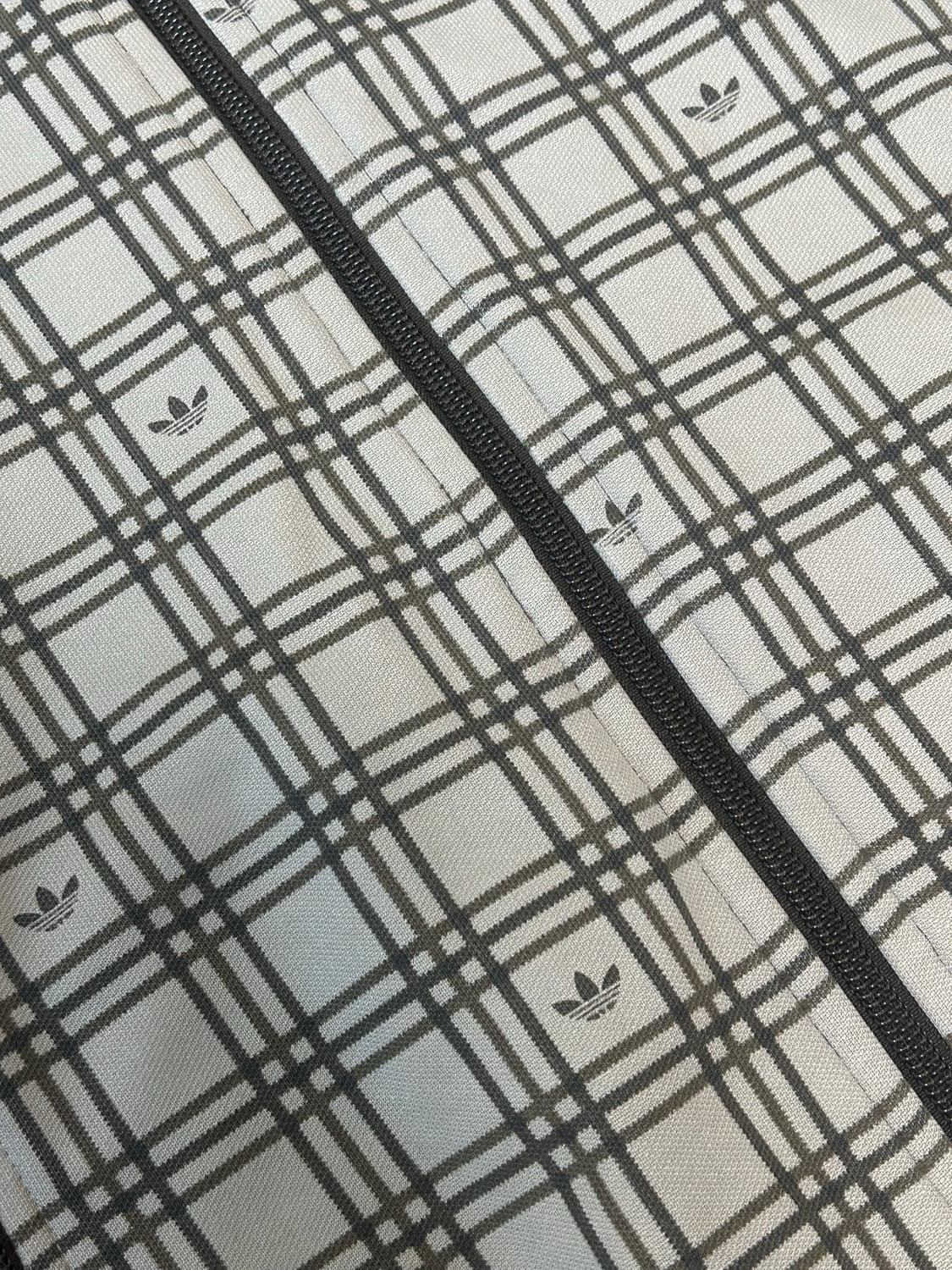 아디다스 다크브라운 체크 패턴 져지 상품이미지4