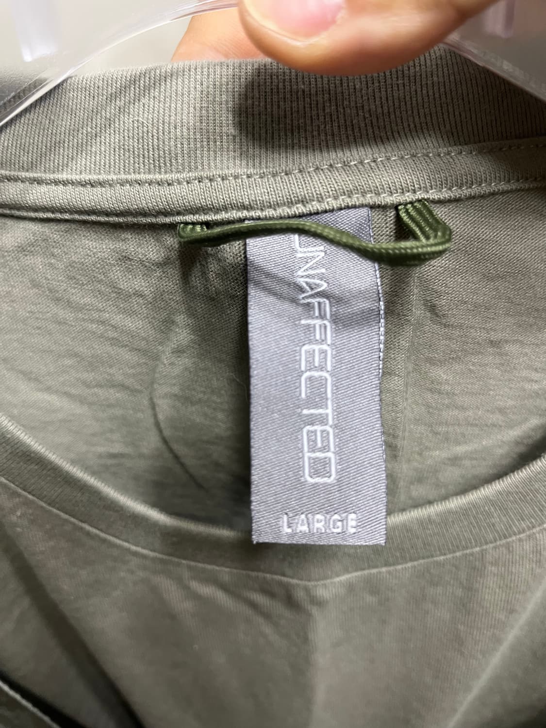 언어펙티드 베스트 반팔 티셔츠 팝니다. 상품이미지3