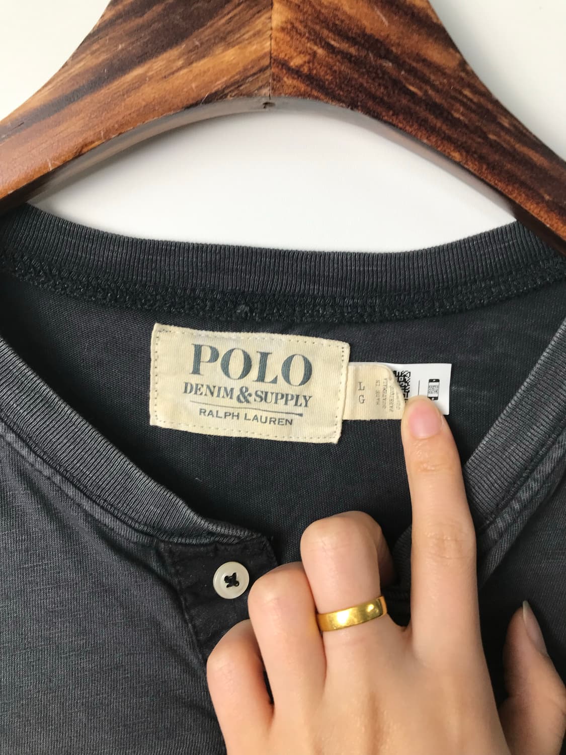 폴로 랄프로렌 데님 앤 서플라이 블랙 워싱 헨리넥 긴팔티 상품이미지6
