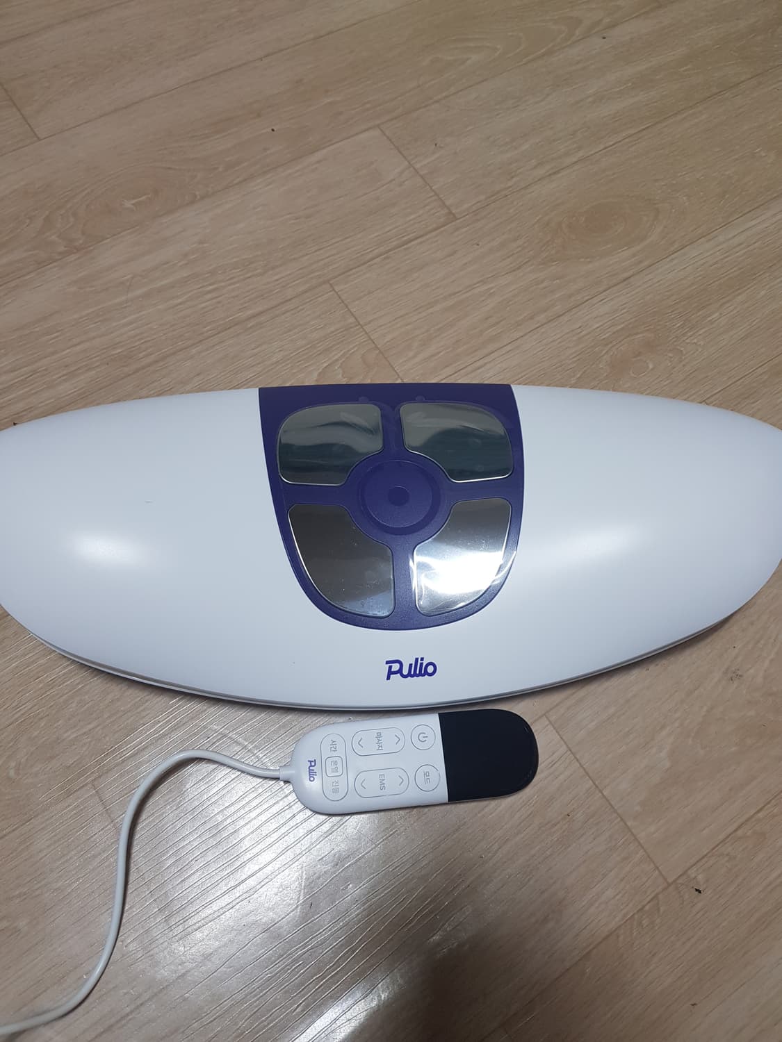 풀리오 백풀러 허리마사지기 (거의새것) 마지막 가격내립니다. 상품이미지1