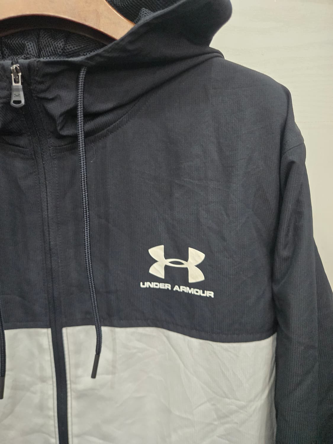 110,2XL)) UNDER ARMOUR 언더아머 바람막이 점퍼 !  상품이미지3