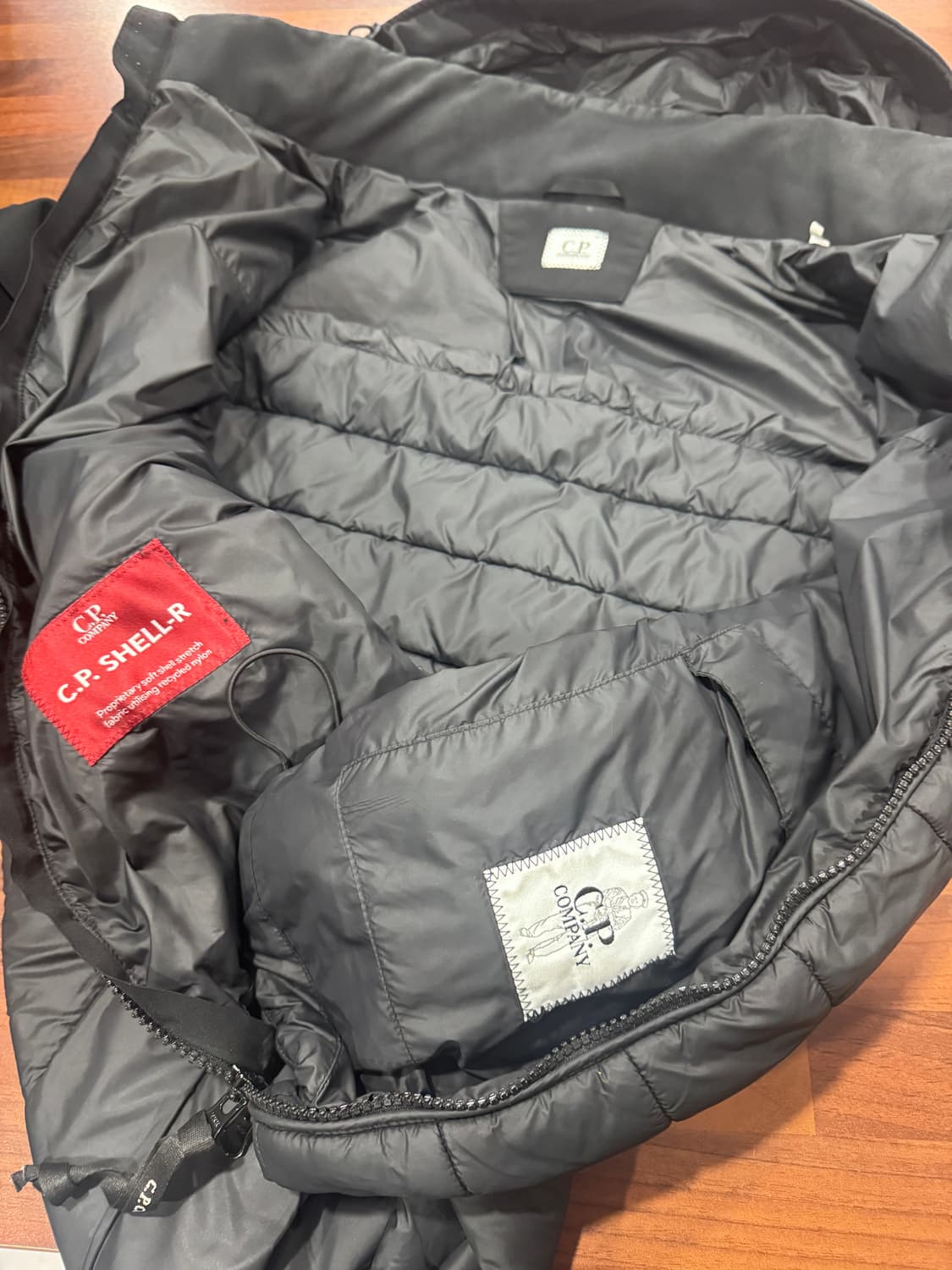 CP컴퍼니 하이브리드 경량자켓 상품이미지5