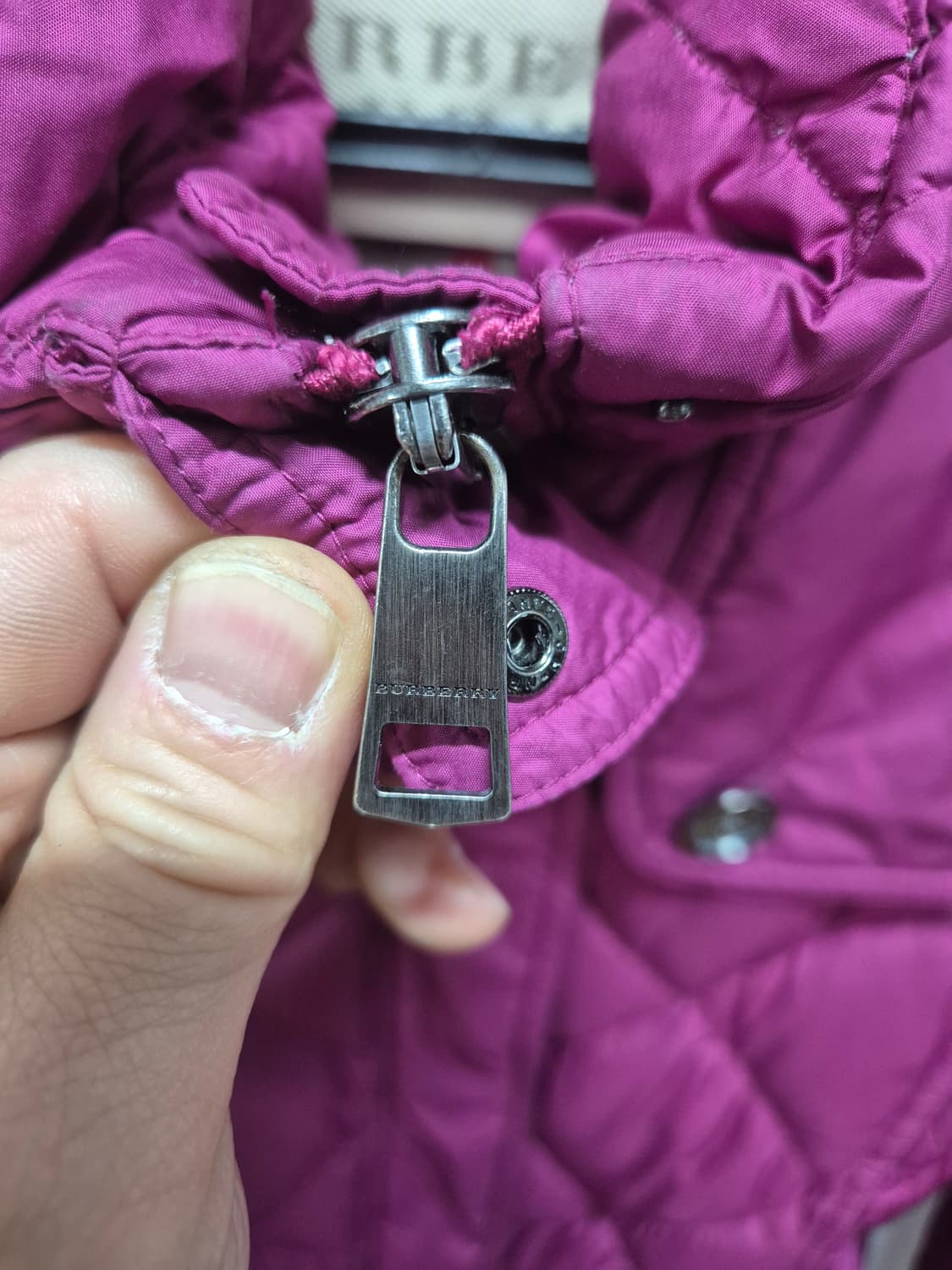 버버리 여성 벨티드 패딩 백화점판 상품이미지2