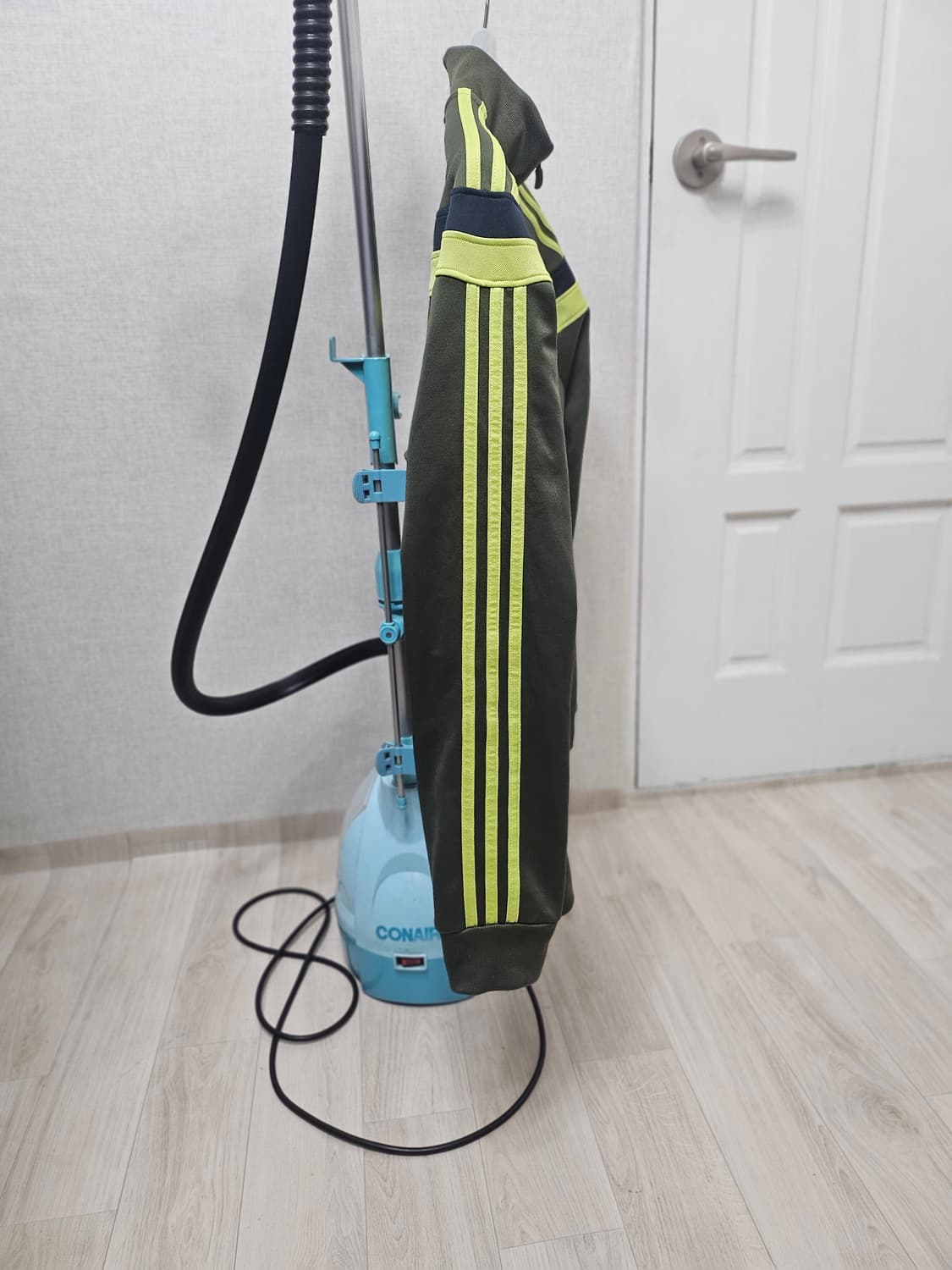 (100)L ☆초희귀☆ 아디다스 에센셜 [카키] 트랙탑져지 상품이미지5