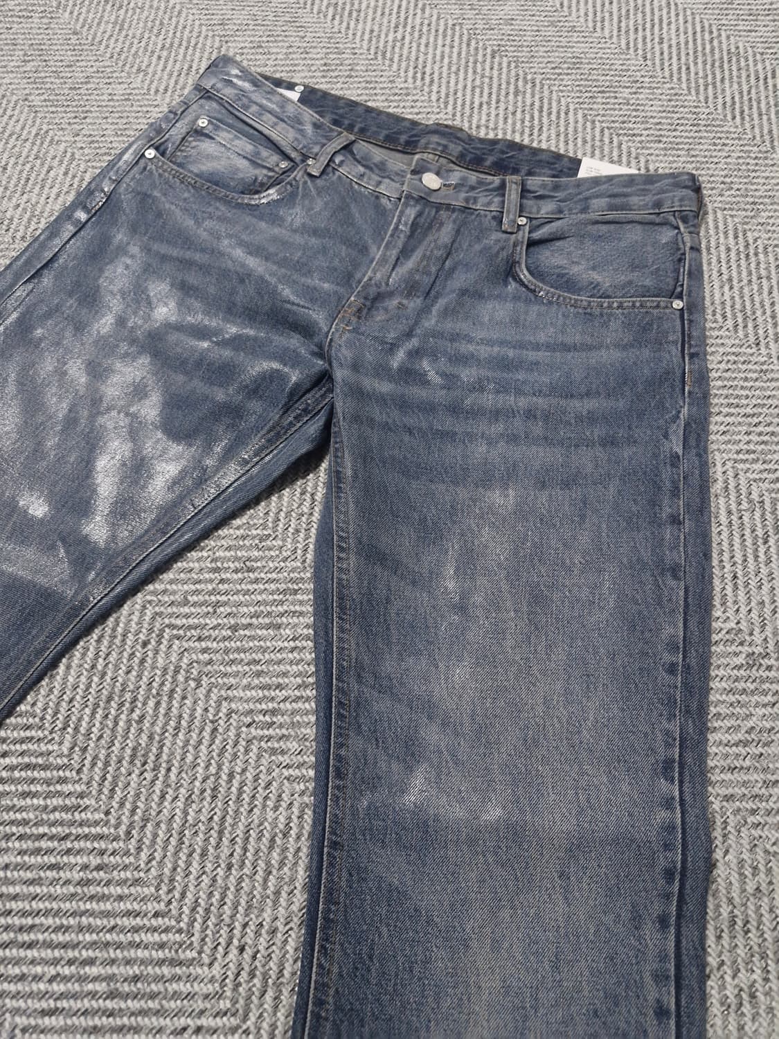 (새상품) 자라 × 루도빅 드 생 세르넹 슬림핏 왁스코팅진 44사이즈 상품이미지1