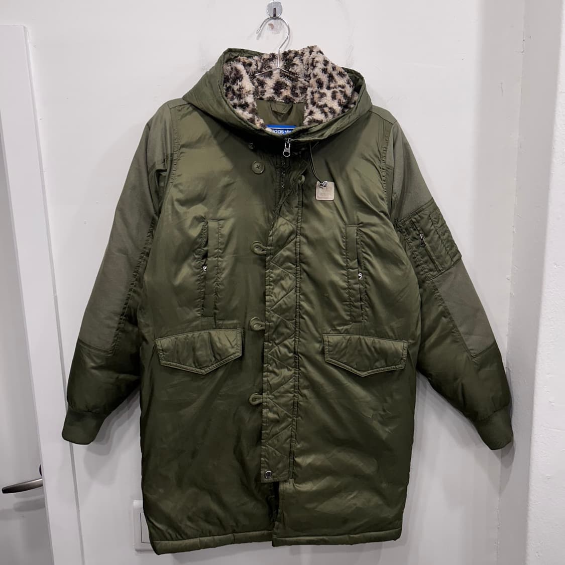 아디다스 오리지널 호피헤어 덕다운 후드 야상 롱봄버 상품이미지2