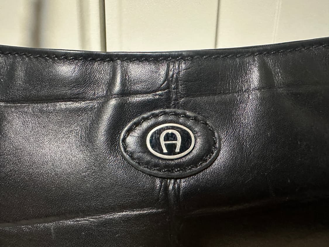 아이그너 블랙 가죽 숄더백 상품이미지5